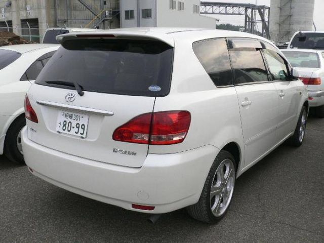 2001 Toyota Ipsum