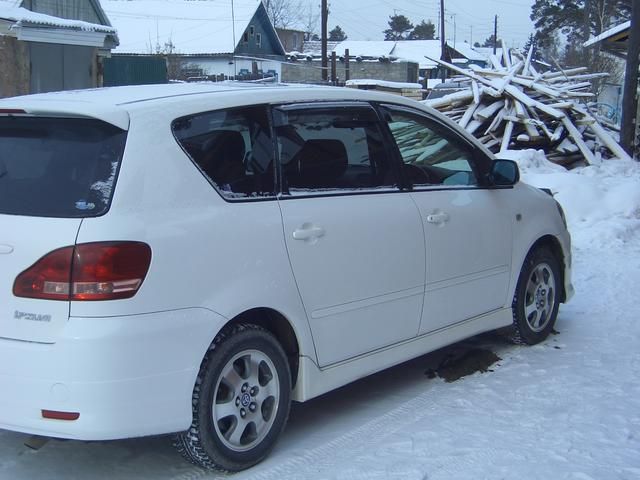 2001 Toyota Ipsum