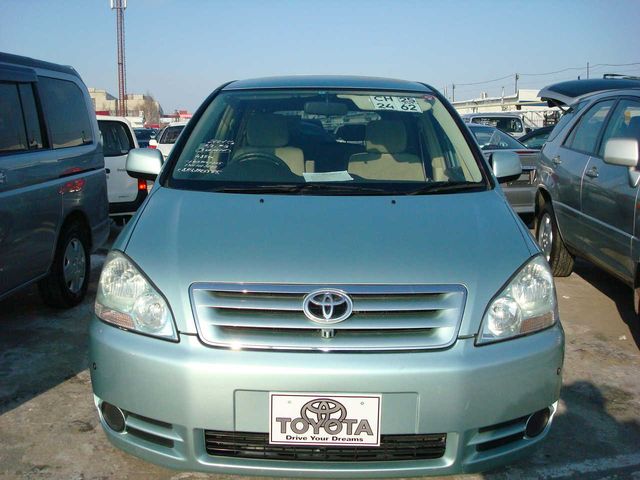 2001 Toyota Ipsum