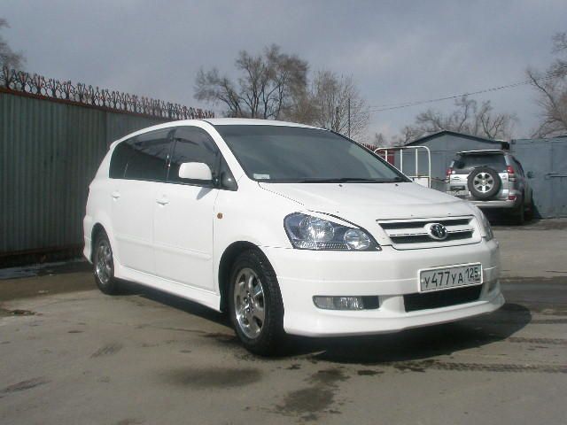 2001 Toyota Ipsum