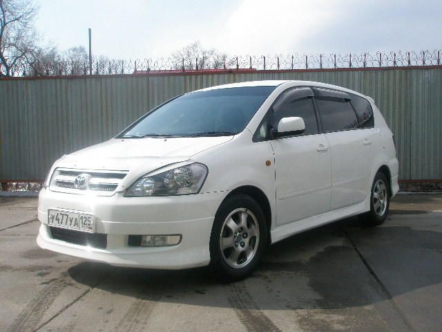 2001 Toyota Ipsum