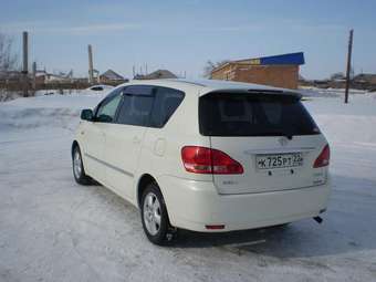 2001 Toyota Ipsum