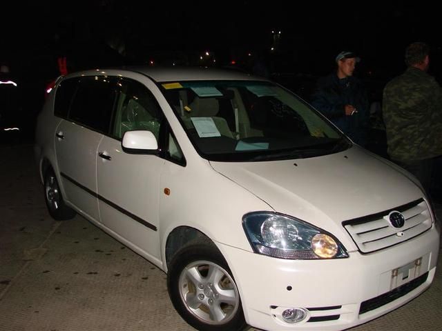 2001 Toyota Ipsum