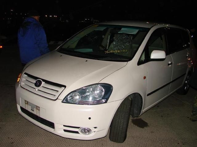 2001 Toyota Ipsum