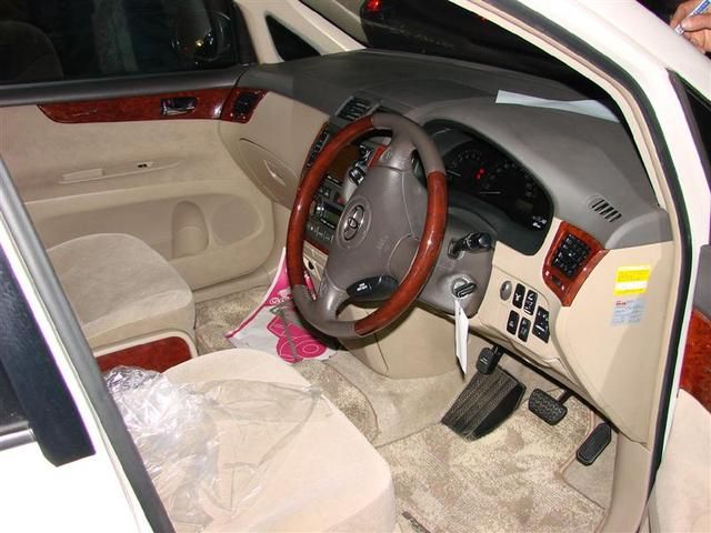 2001 Toyota Ipsum