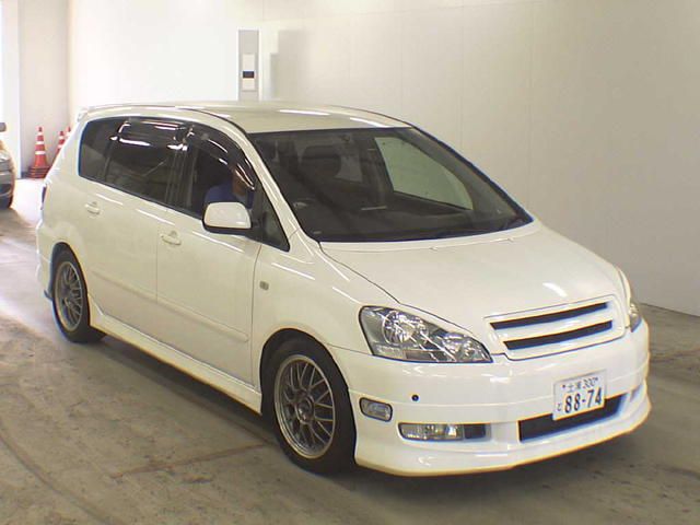 2001 Toyota Ipsum