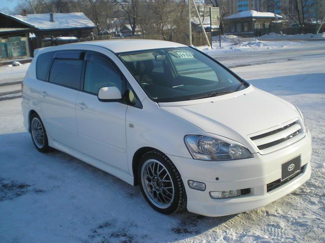 2001 Toyota Ipsum