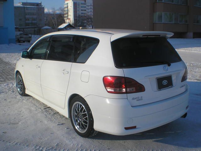 2001 Toyota Ipsum