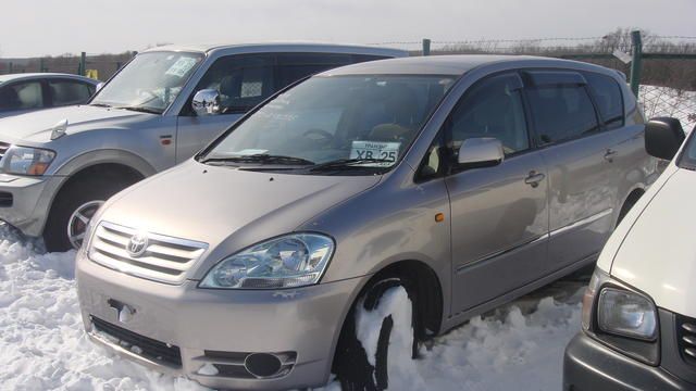 2001 Toyota Ipsum