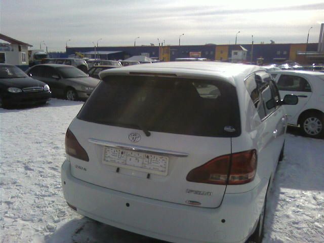 2001 Toyota Ipsum
