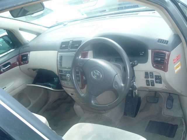 2001 Toyota Ipsum