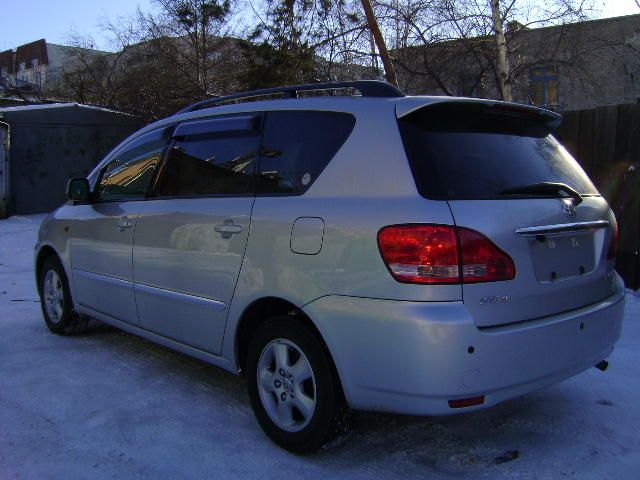 2001 Toyota Ipsum