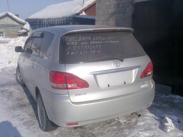 2001 Toyota Ipsum