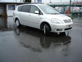 2001 Toyota Ipsum