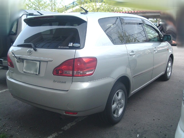 2001 Toyota Ipsum Photos