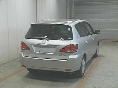 2001 Toyota Ipsum Pictures