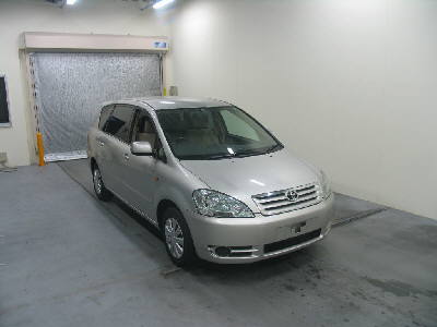 2001 Toyota Ipsum Images