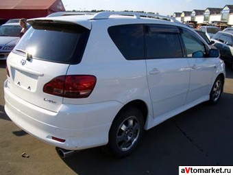 2001 Toyota Ipsum Pics