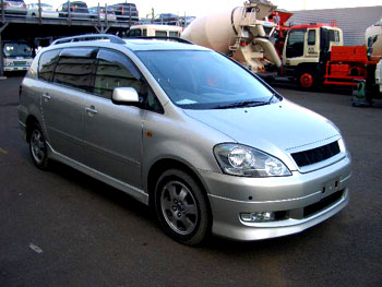 2001 Toyota Ipsum Photos