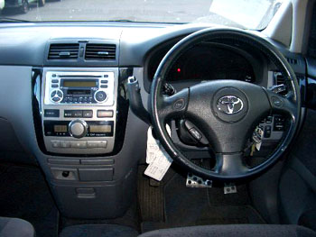 2001 Toyota Ipsum Photos