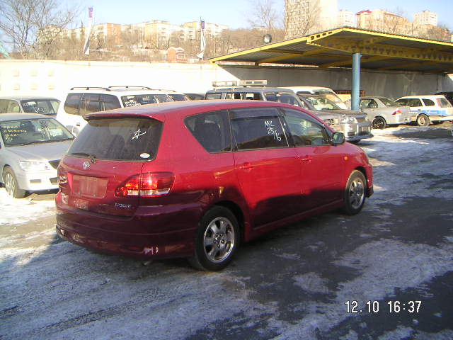 2001 Toyota Ipsum Photos