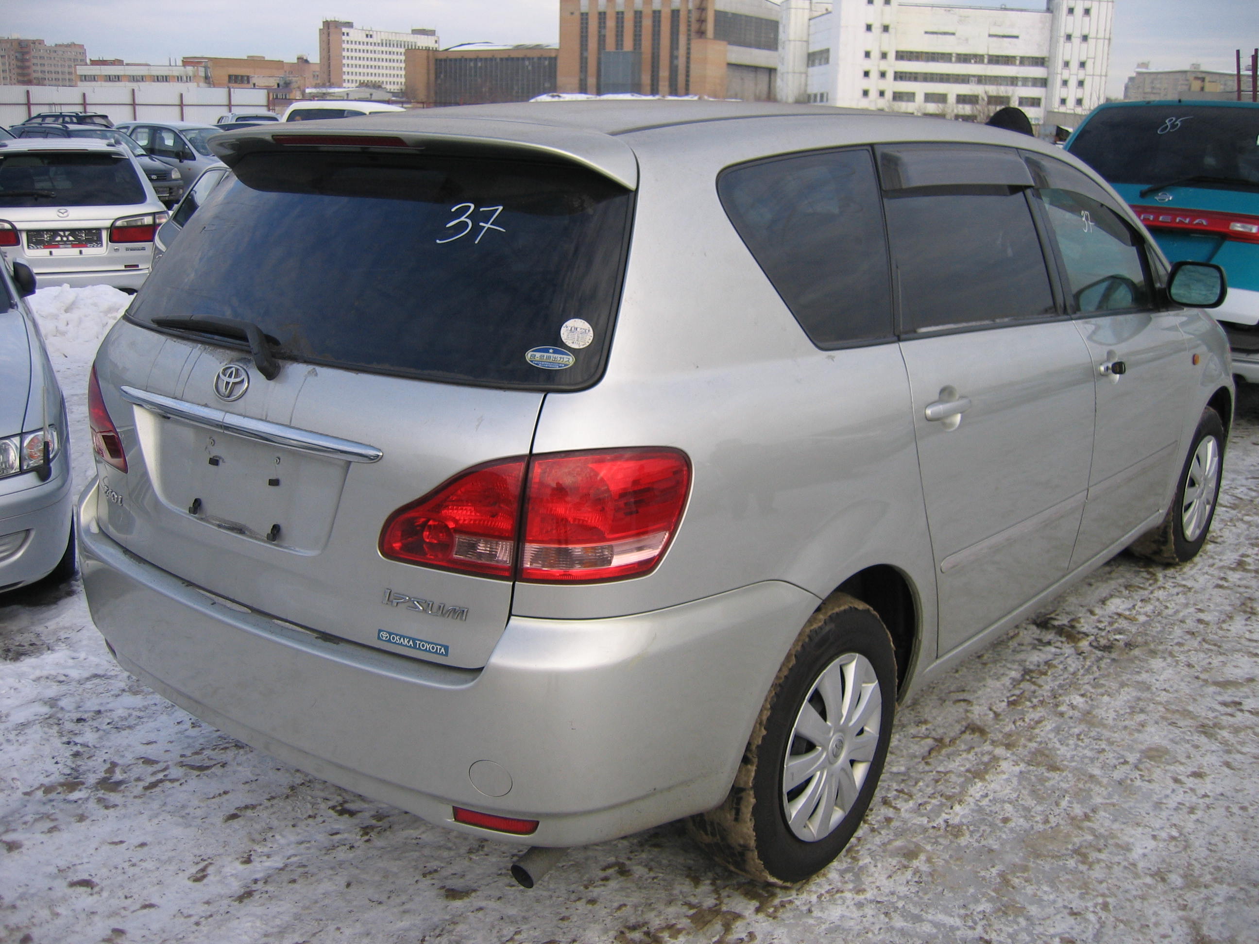 2001 Toyota Ipsum Pictures