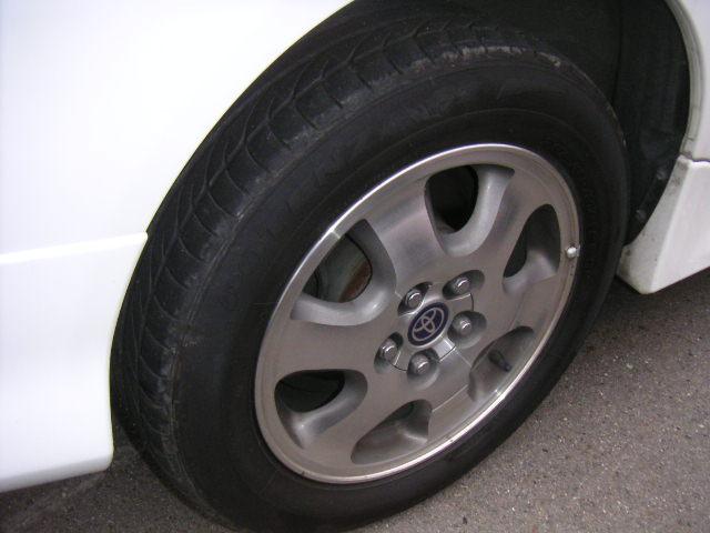 2001 Toyota Ipsum Pictures