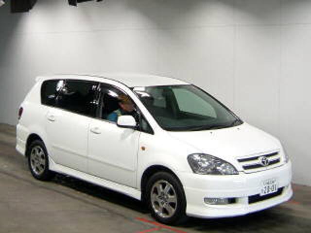 2001 Toyota Ipsum Wallpapers