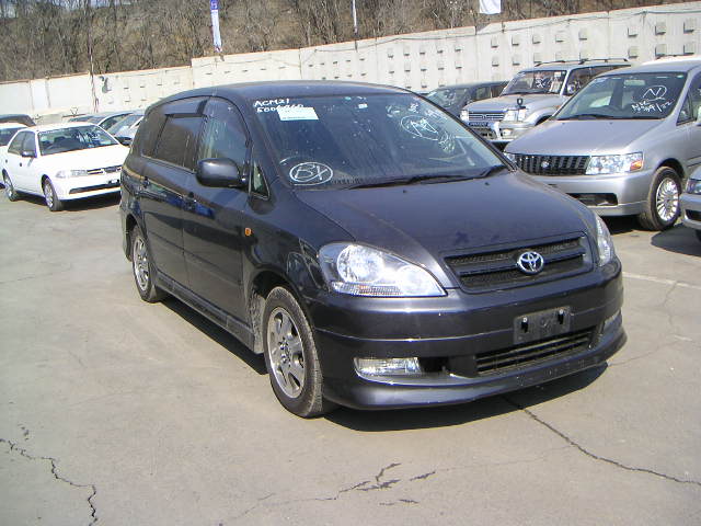 2001 Toyota Ipsum Pictures