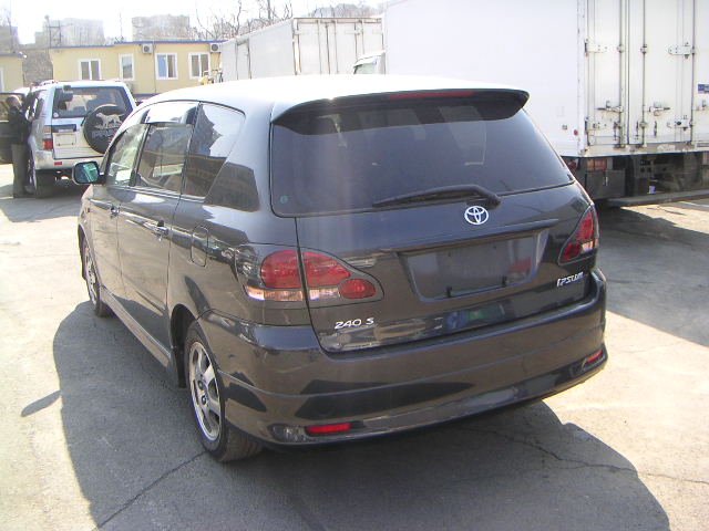 2001 Toyota Ipsum Pics