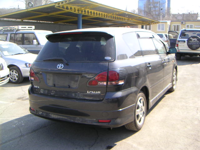 2001 Toyota Ipsum Pictures