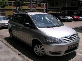 2001 Toyota Ipsum Pictures