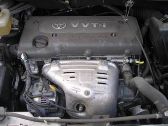 2001 Toyota Ipsum Photos