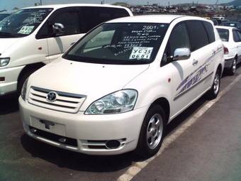 2001 Toyota Ipsum Pictures