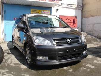 2001 Toyota Ipsum Images
