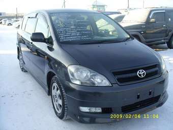 2001 Toyota Ipsum Pictures