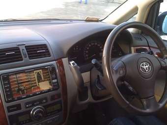 2001 Toyota Ipsum Pics