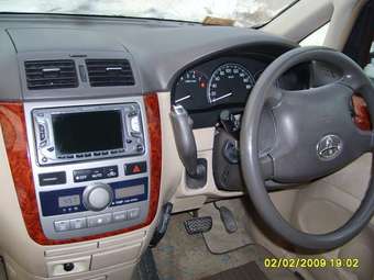 2001 Toyota Ipsum Pictures