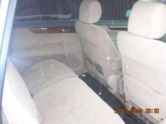 2001 Toyota Ipsum Photos