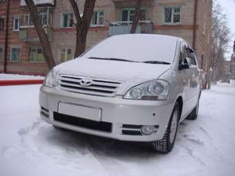 2001 Toyota Ipsum Pictures