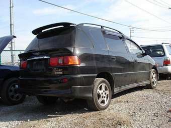 2001 Toyota Ipsum Pictures