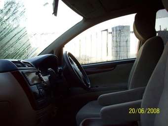 2001 Toyota Ipsum Pictures