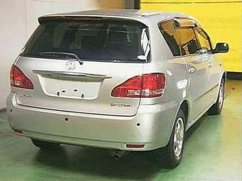 2001 Toyota Ipsum Pictures