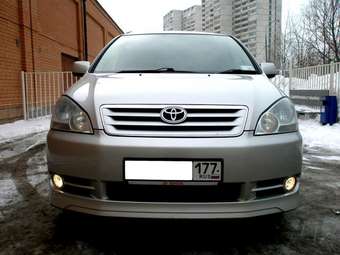 2001 Toyota Ipsum Pictures
