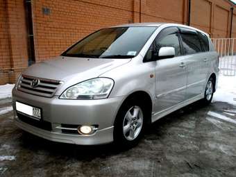 2001 Toyota Ipsum Wallpapers