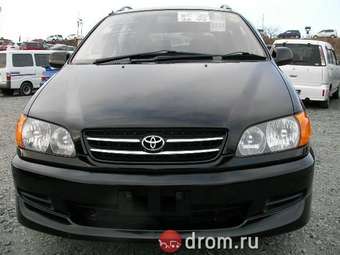 2001 Toyota Ipsum Pictures