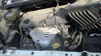 2001 Toyota Ipsum Photos