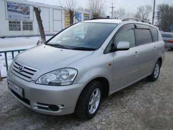 2001 Toyota Ipsum Pictures