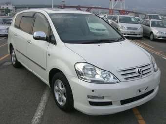 2001 Toyota Ipsum Pictures