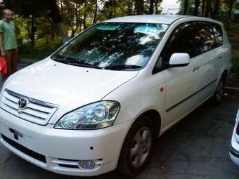 2001 Toyota Ipsum For Sale